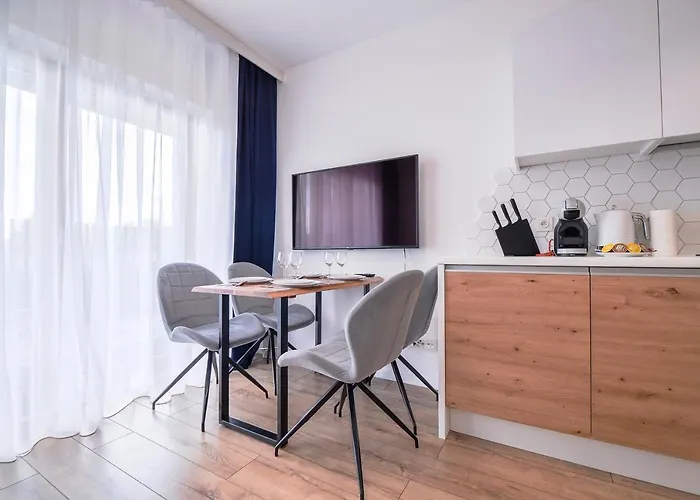 Citystay Nadmotlawie Estate *